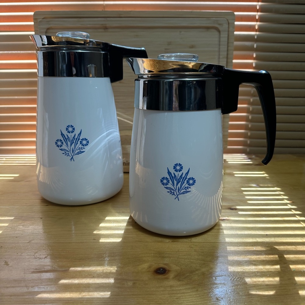 Corning Ware Cornflower White and Blue Floral Coffee Carafes. 9 cup and 6 cup.
